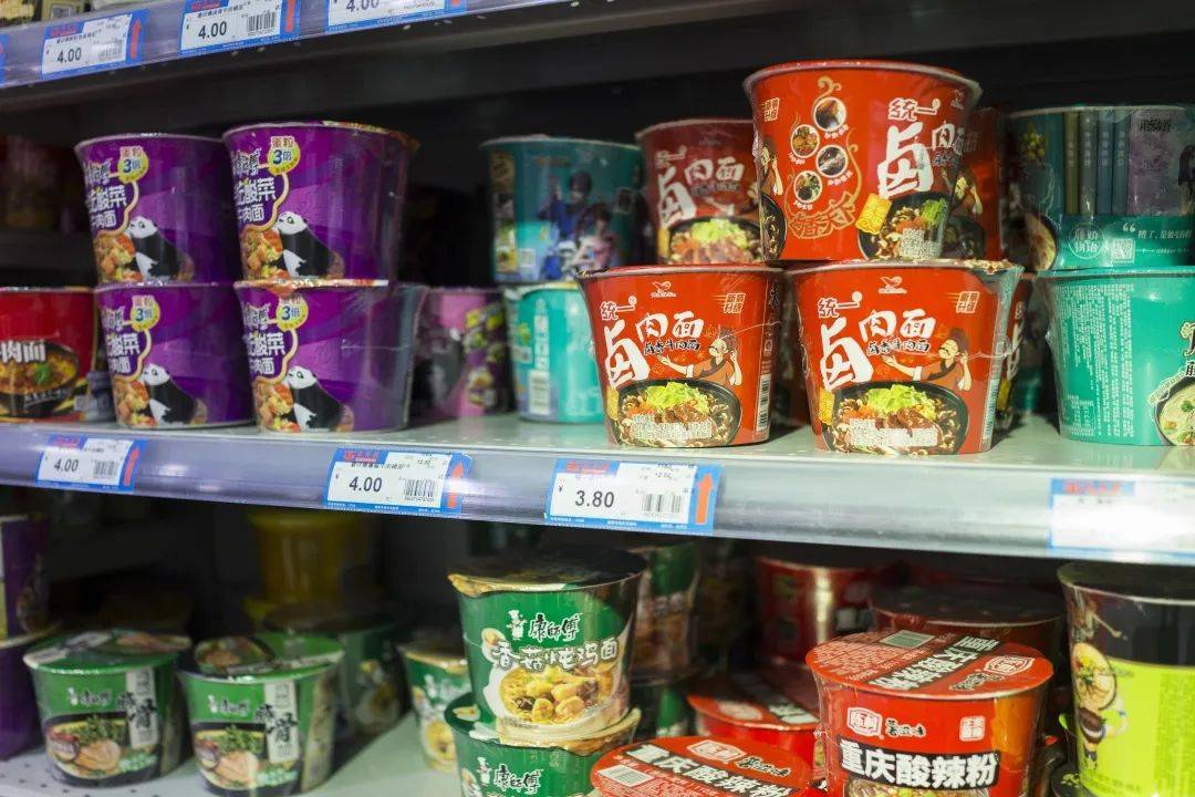 方便面 国民食品的转型迷思，康师傅销售额背后的行业变革